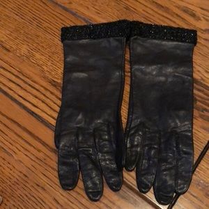 Lee Menichetti gloves